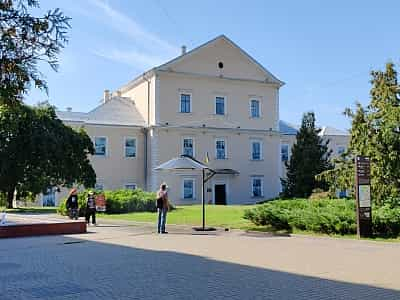 Від Тернопільського замку залишився лише палац, однак у ньому можна почерпнути цікаві факти з історії замку.