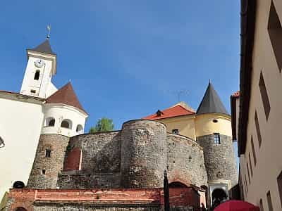 Гордість Закарпаття - чудовий замок Паланок.