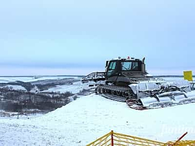 "Водяники" - сучасний гірськолижний спортивно-оздоровчий комплекс в Черкаській області.