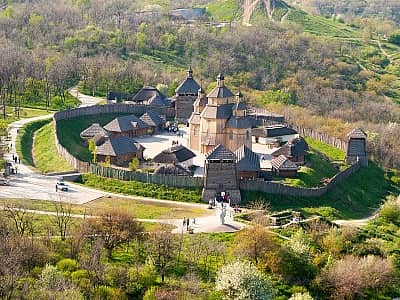 Острів Хортиця - столиця козацької Запорізької Січі.