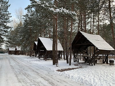 Альтанки в заміському комплексі відпочинку "Сосновель"