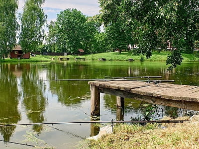 Вимостки для риболовлі в заміському комплексі "Криве озеро"