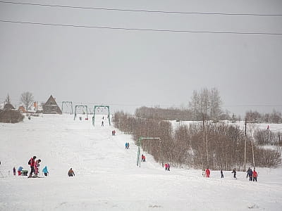 Гірськолижні траси "Політехнік" та "Barnaski.ua" на горі Кремінь