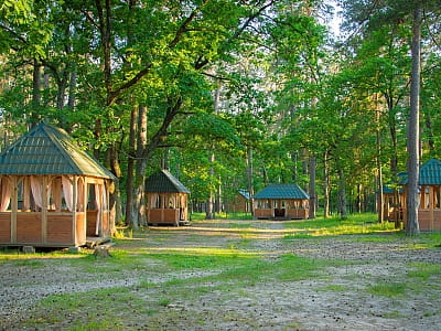 Альтанки для відпочинку. Заміський комплекс Sakramento Family Club (Сакраменто Фемілі Клаб).