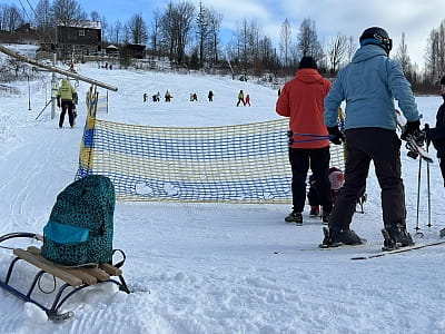 У самому серці Карпатського національного парку, в Яремче, розташований гірськолижний комплекс "Багрівець". Тут вас чекає лижна траса для початківців довжиною 250 метрів. 