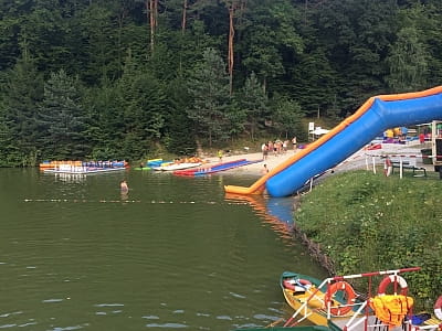 Пляж в заміському комплексі "Львівська Швейцарія"