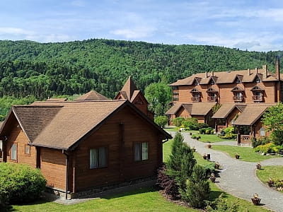 Насолоджуйтесь відпочинком у TAOR Karpaty Resort & Spa: комфортні номери, СПА, активні розваги, ресторан. Незабутні враження в серці Карпат!