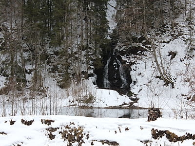 Водоспад Салатручіль - мальовнича локація в Карпатах