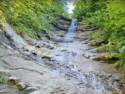 Водоспад Підверхній Гук – маловідомий водоспад на річці Смугар