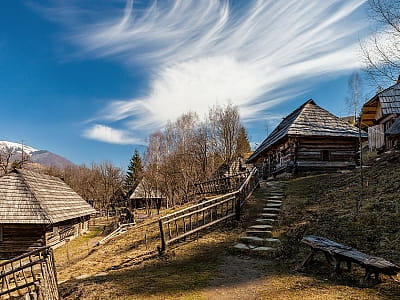 Музей архітектури і побуту «Старе село» у Колочаві – скансен Закарпаття