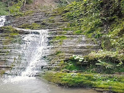 Замлацький водоспад в Карпатах Івано-Франківської області