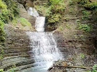 Водоспад Під Комином Верхній – каскадна окраса Карпат