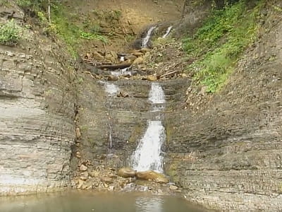 Водоспад Під Комином: мальовничий каскад у Ґорґанах