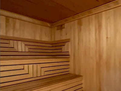 Фінська соляна сауна в SPA зоні заміського комплексу VINOGRAD в Гайсині