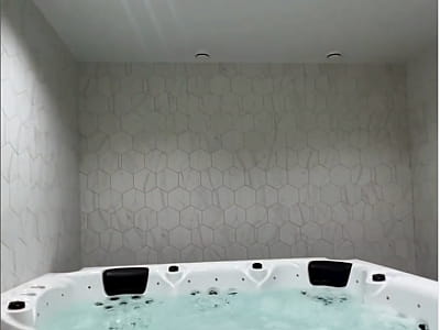 гідромасажна ванна в SPA зоні заміського комплексу VINOGRAD в Гайсині 