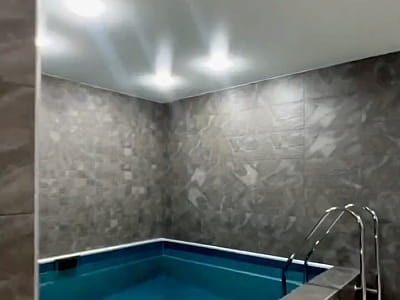 Басейн в SPA зоні заміського комплексу VINOGRAD в Гайсині 