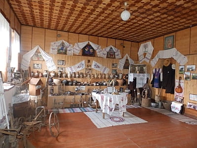 Будівля корчми з 550 експонатами в етнографічному музеї "Українська Слобода" у селі Писарівка
