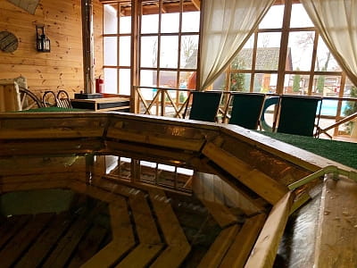 SPA-купіль (чан) в заміському комплексі Печера в Вінницькій області 