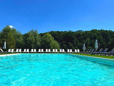 відкритий літній басейн в SPA-resort Аквадар в Черкаській області