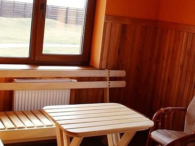 Зона відпочинку фінської сауни у заміському комплексі "Eden Resort" в селі Ясногородка в Київській області