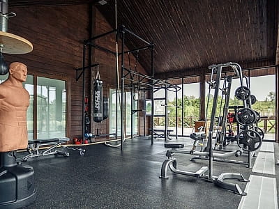 Тренажерна зала в заміському комплексі Equides Club біля Києва 