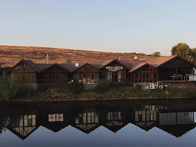 SPA на березі озера в заміському комплексі Equides Club біля Києва 