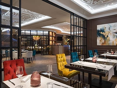Ресторан в заміському комплексі Equides Club біля Києва 