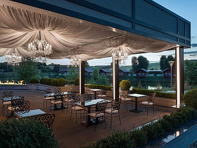 Ресторан в заміському комплексі Equides Club біля Києва 