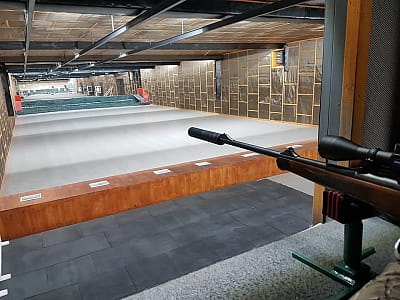 стрілецький тир в заміському комплексі Equides Club біля Києва 