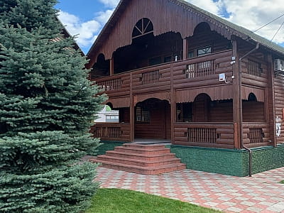 Заміський комплекс «Гніздо Зозулі» – ідеальне місце для відпочинку, святкувань і активного дозвілля на березі Дніпра в Києві.