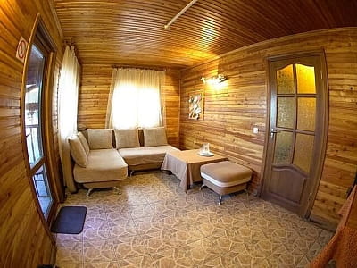 Заміський комплекс «Гніздо Зозулі» – ідеальне місце для відпочинку, святкувань і активного дозвілля на березі Дніпра в Києві.
