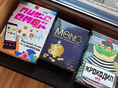 Будиночок YELLOW на 4-х осіб в заміському комплексі NA VODI біля Києва