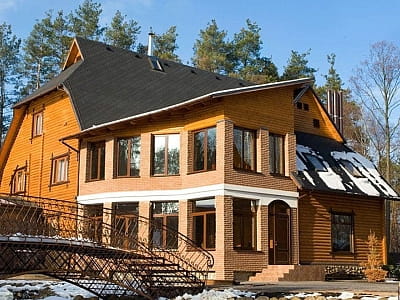 Відпочинковий комплекс "Романківська Садиба" із рестораном, лазнею та басейнами