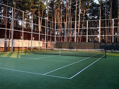 тенісні корти в заміському комплексі "Сезони SPA"