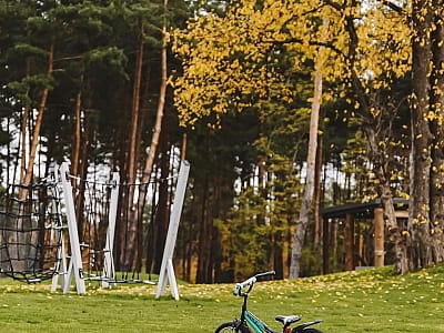Прогулянка на велосипедах в заміському комплексі SHELEST біля Києва