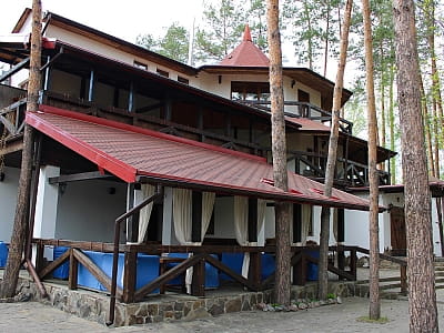 Заміський комплекс «Таверна» — відпочинок біля Києва з басейном