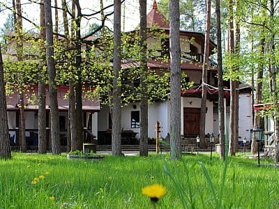 Заміський комплекс «Таверна» — відпочинок біля Києва з басейном