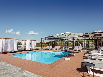 Дитячий літній басейн в комплексі відпочинку Terra Beach Club на острові Муромець у Києві
