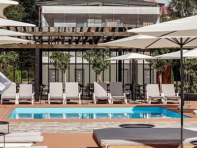 Дитячий літній басейн в комплексі відпочинку Terra Beach Club на острові Муромець у Києві