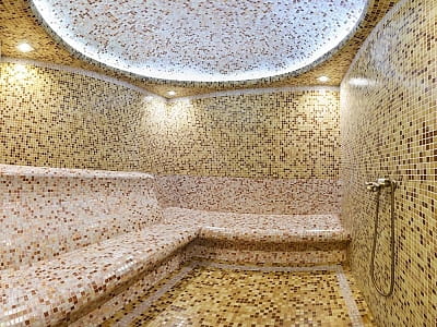 римська лазня в заміському готельно-ресторанному комплексі «Джерело» в Київській області