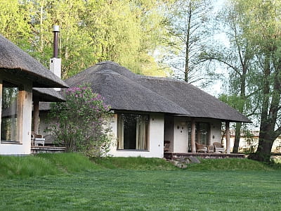 еко-бунгало в заміському комплексі Secret Resort Club в Київській області