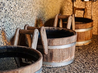 Автентична слов’янська лазня в заміському комплексі Secret Resort Club в Київській області