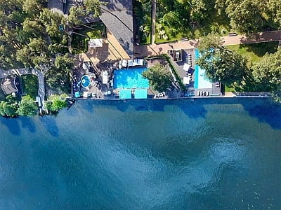 Сімейний комплекс Glibivka Family Park: комфортне проживання, ресторани, СПА, басейни, спорт і розваги серед соснового лісу біля Київського моря.