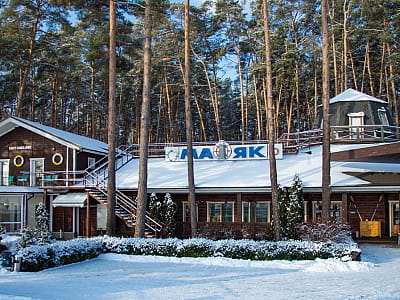 ресторан "Маяк" в заміському комплексі Glibivka Family Park в селі Глібівка на березі Київського моря