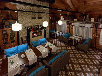 ресторан в заміському комплексі Glibivka Family Park в селі Глібівка на березі Київського моря