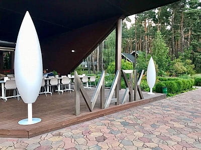 ресторан "Маяк" в заміському комплексі Glibivka Family Park в селі Глібівка на березі Київського моря