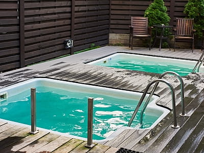 Купелі у заміському комплексі Hotel SPA в Ворзелі