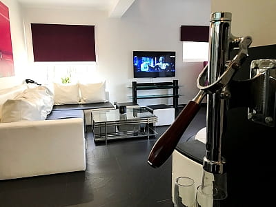 VIP-вілла площею 160 м2 у заміському комплексі Hotel SPA в Ворзелі