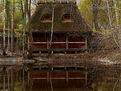 Мамаєва Слобода в Києві — музей просто неба, що відтворює побут і архітектуру Наддніпрянщини XVIII ст. Справжня козацька Україна поруч із вами!