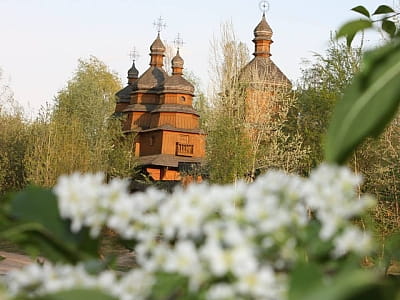 Ставропігійна козацька церква Покрова Пресвятої Богородиці в музеї Мамаєва Слобода в Києві